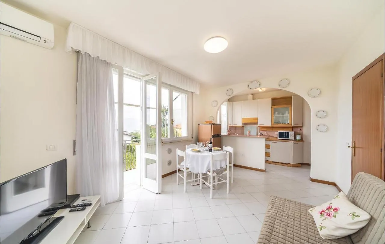 דירות לאזיסה Casa Katia איטליה
